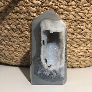 Druzy agate tower